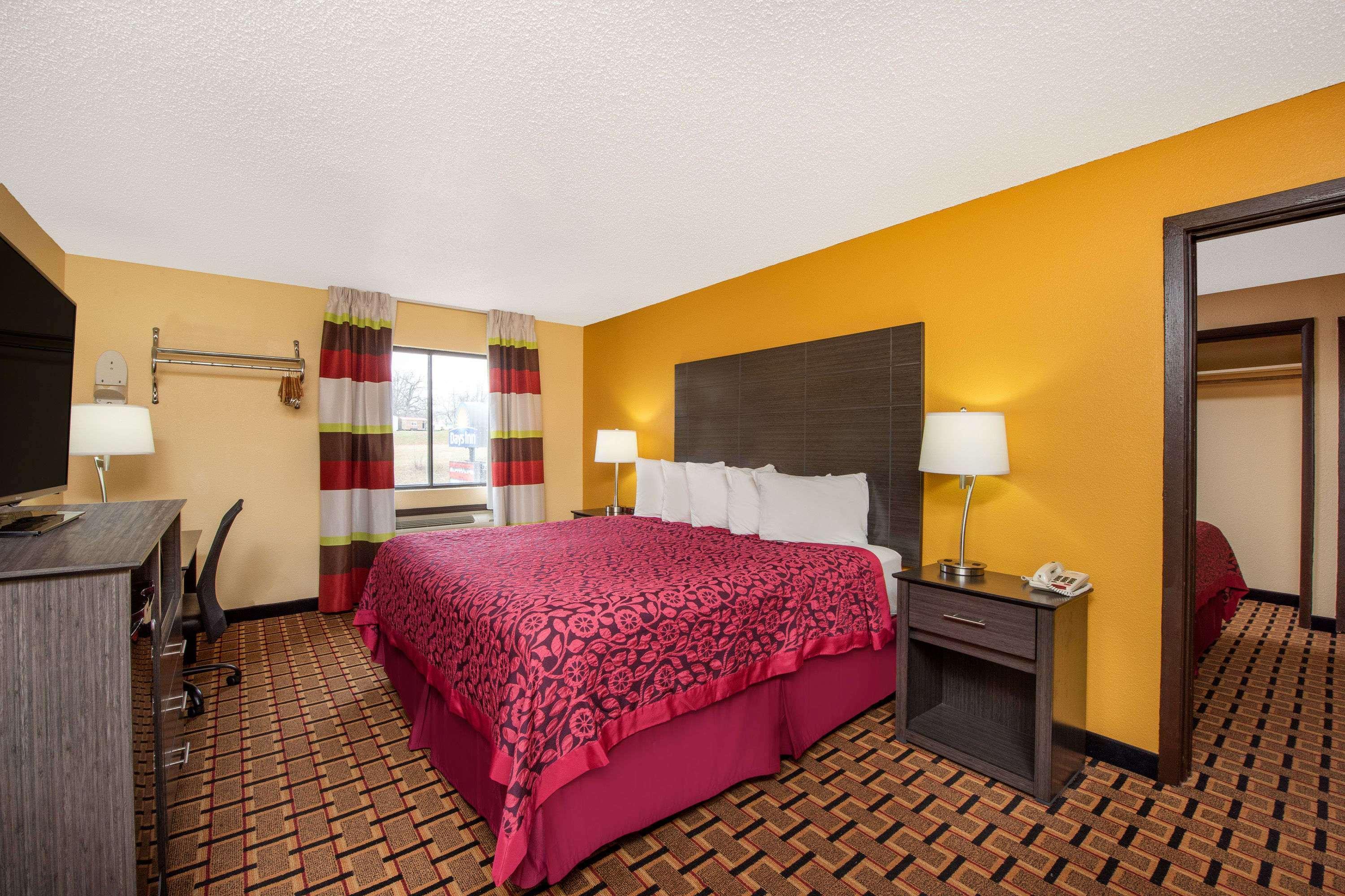 Days Inn By Wyndham Carthage Buitenkant foto