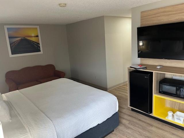 Days Inn By Wyndham Carthage Buitenkant foto