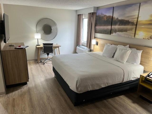 Days Inn By Wyndham Carthage Buitenkant foto