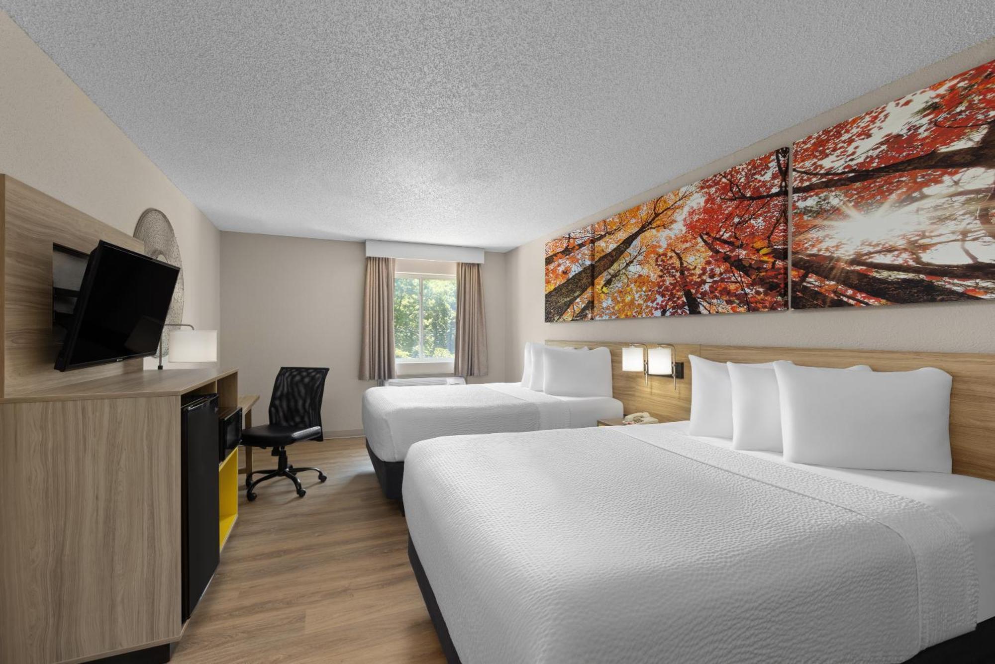 Days Inn By Wyndham Carthage Buitenkant foto
